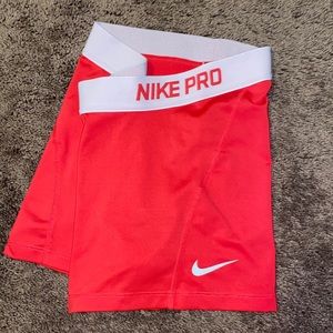 NIKE Pro 3’’ Pink Spandex